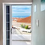 Rona Vista Cozy Veranda